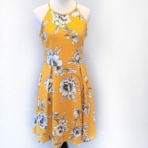 Yellow Soprano Summer Halter dress! Sz Small